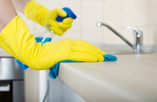 End of tenancy cleaning in Ealing for a spotless rental property